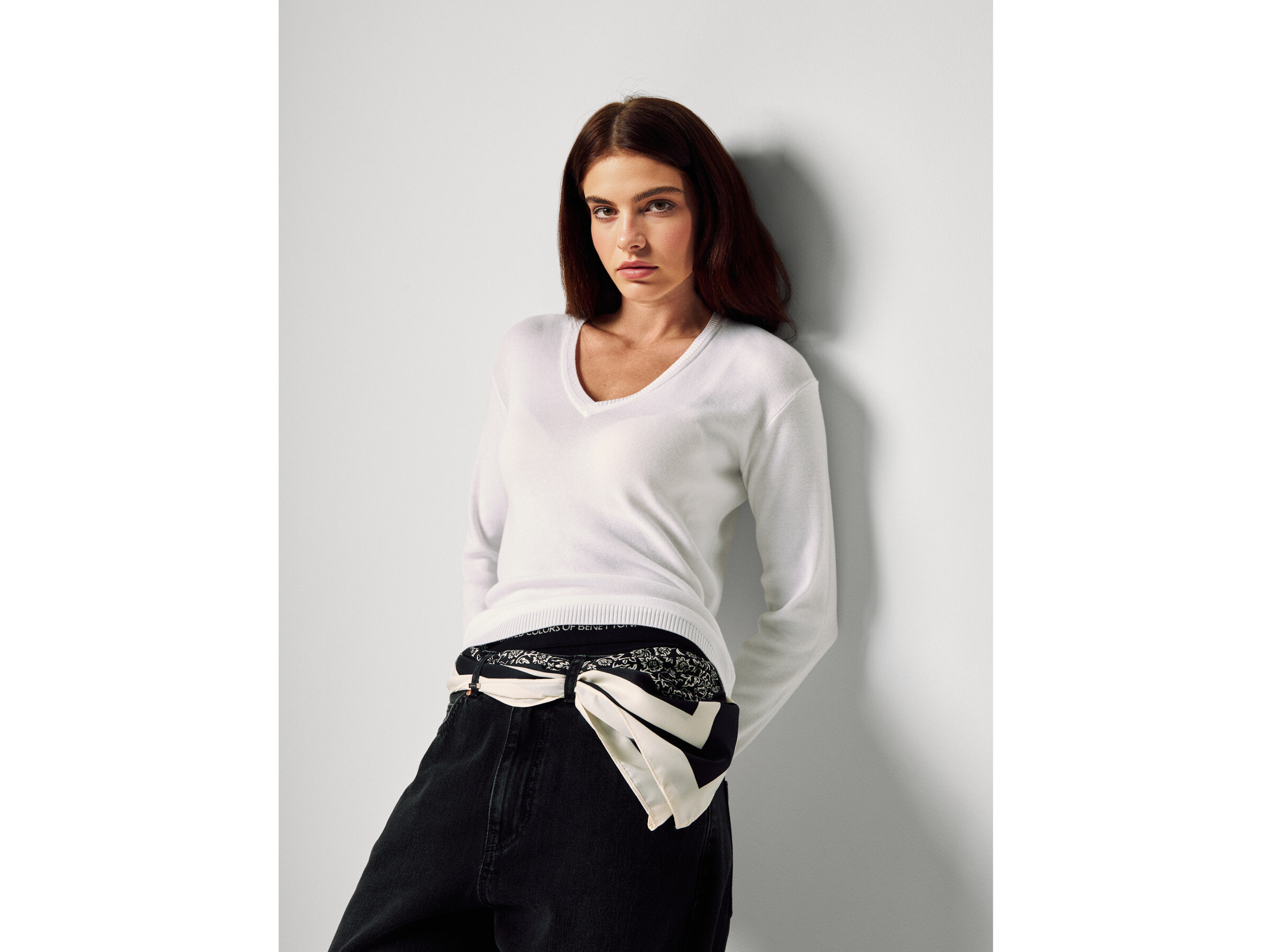 V NECK SWEATER L/S Femme image number 3